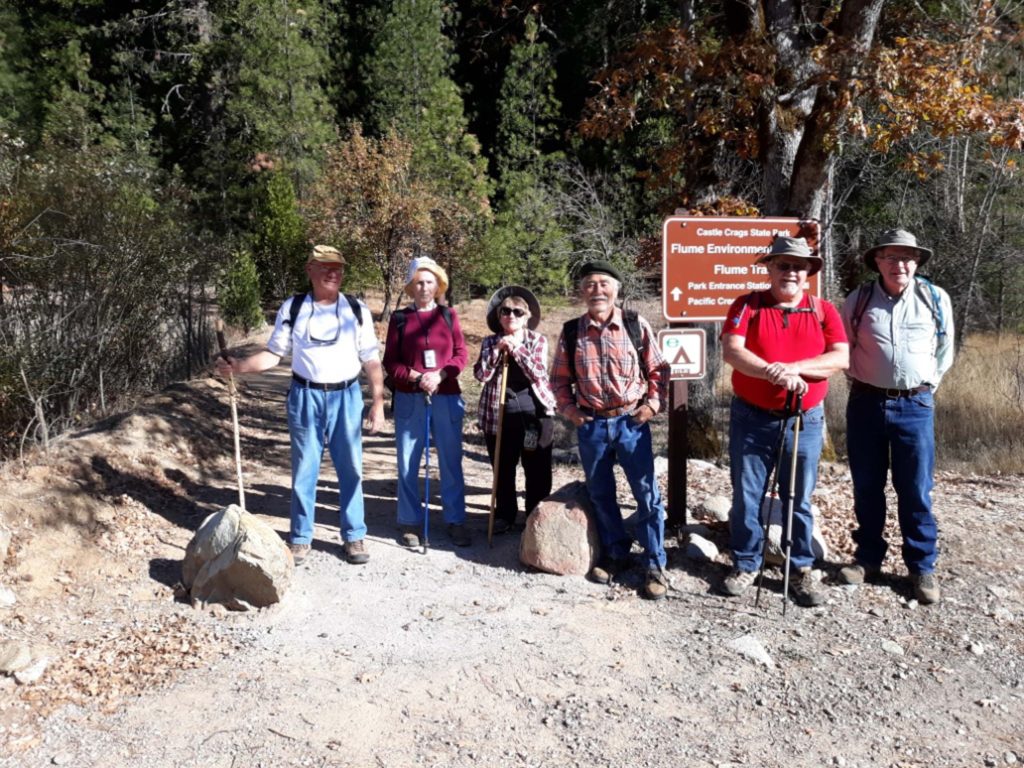 Hike participants on the Castle Crags fieldtrip of November 3, 2019.