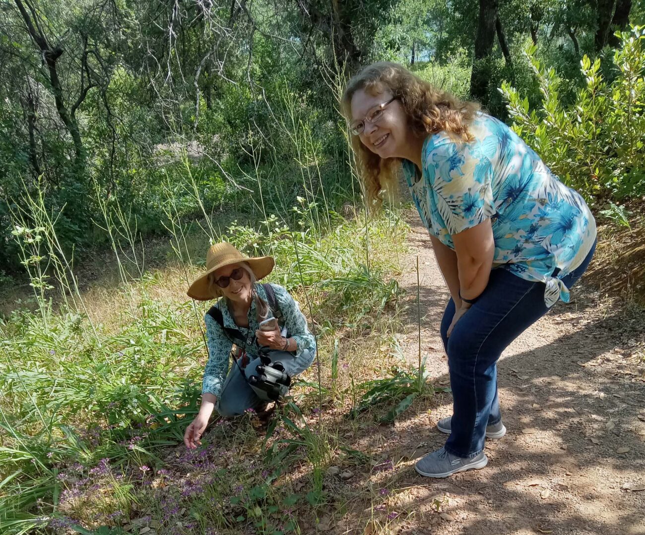 MaryAnn McCrary, Brigitte Robertson, and Bolander's onion. D. Ledger.