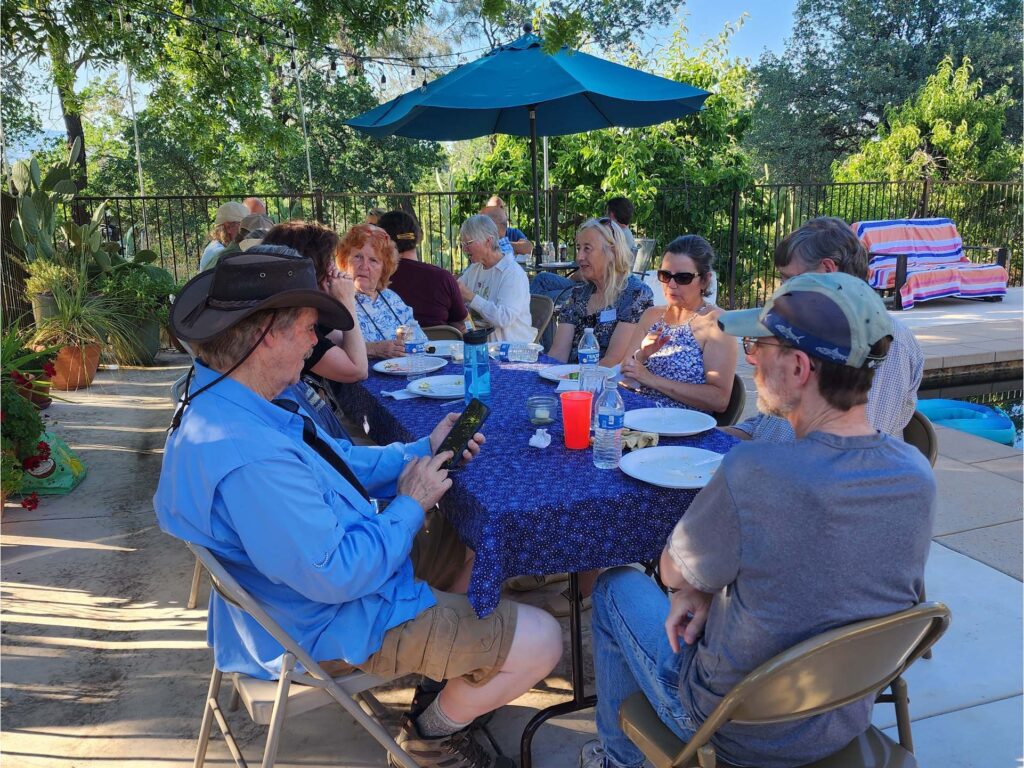 Potluck/picnic attendees. L. Burk.