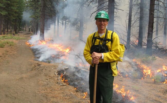 Eric Knapp on a prescribed burn. USFS.