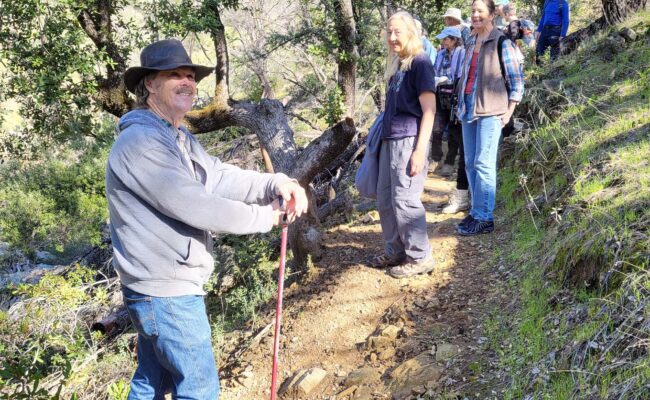 David Ledger leading field trip. D. Mandel.