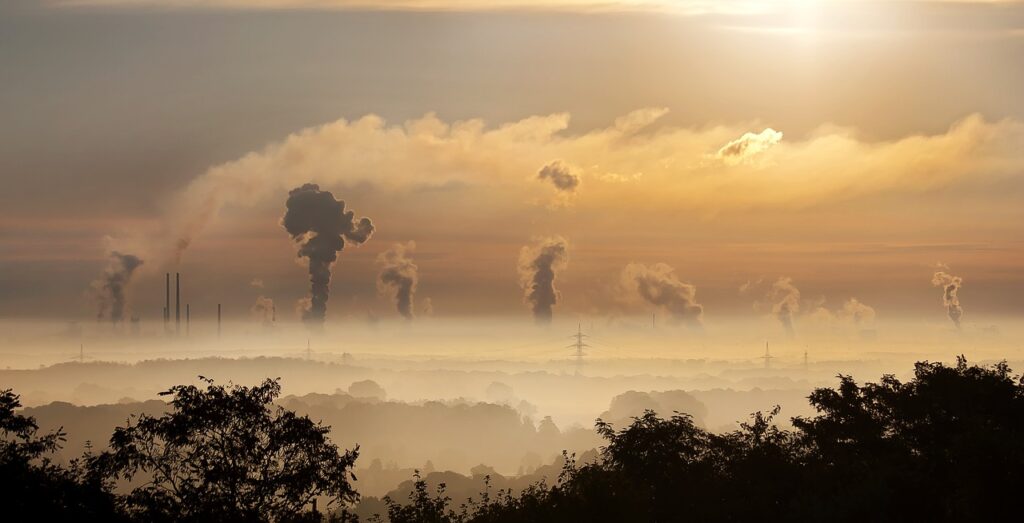 Industry emissions. Image by Foto-RaBe from Pixabay.