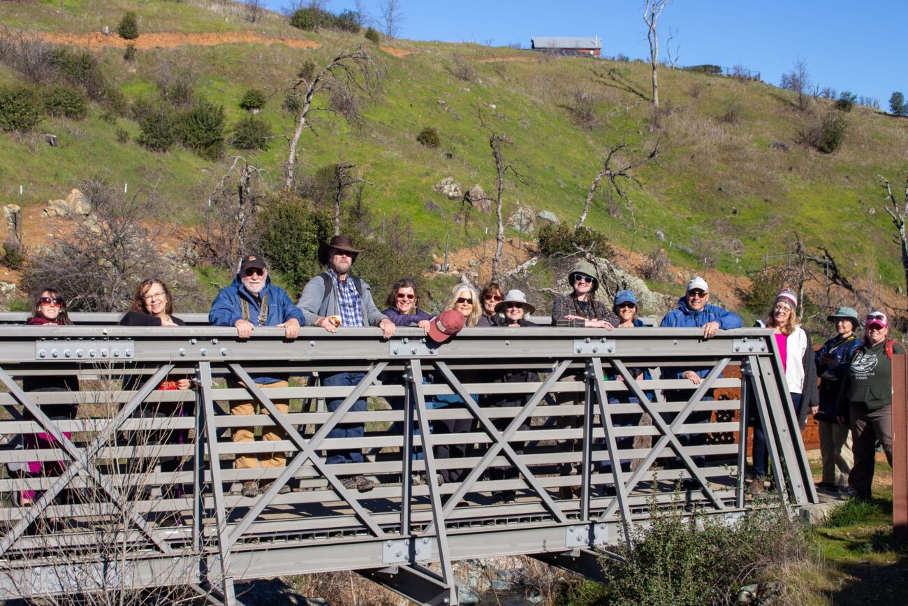 20 Hikers on the 10 Bridges hike. J. Sears.