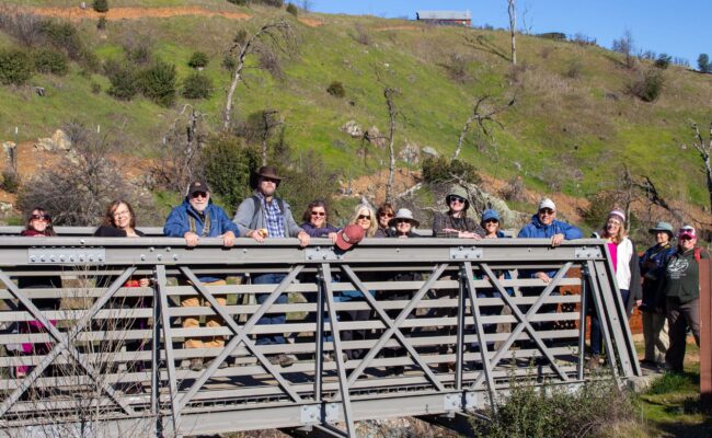 20 Hikers on the 10 Bridges hike. J. Sears.